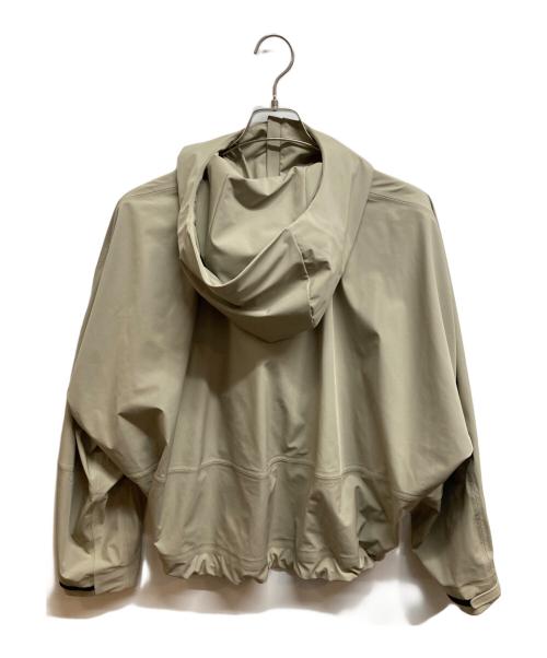 Amiche Alpine（アミーチェアルパイン）Amiche Alpine (アミーチェアルパイン) Bubble Hardshell Jacket ベージュ サイズ:XS 未使用品の古着・服飾アイテム