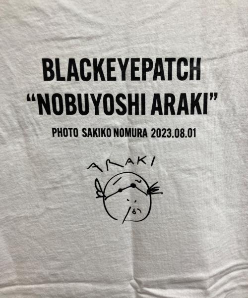 THE BLACK EYE PATCH（ブラックアイパッチ）THE BLACK EYE PATCH (ブラックアイパッチ) 荒木経惟 プリントtシャツ ホワイト サイズ:Lの古着・服飾アイテム