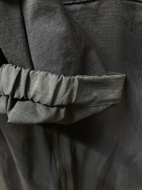 ARC'TERYX（アークテリクス）ARC'TERYX (アークテリクス) スコーミッシュ フーディ ブラック サイズ:Ｓの古着・服飾アイテム