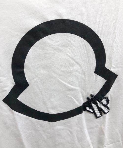 MONCLER（モンクレール）MONCLER (モンクレール) ビーズデザインロゴTシャツ ホワイト サイズ:Sの古着・服飾アイテム
