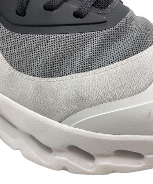 on（オン）on (オン) LOEWE (ロエベ) Running Cloudtilt 2/クラウドティルト2.0 