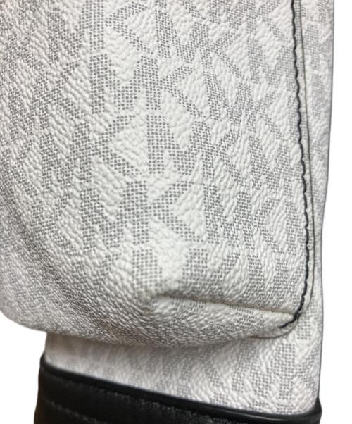 MICHAEL KORS（マイケル・コース）MICHAEL KORS (マイケルコース) COOPER ポケット バックパック ホワイトの古着・服飾アイテム