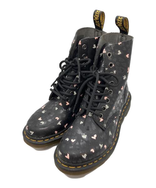 Dr.Martens（ドクターマーチン）Dr.Martens (ドクターマーチン) PASCAL ハート柄8ホールブーツ ブラック サイズ:UK4の古着・服飾アイテム