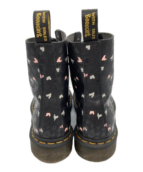 Dr.Martens（ドクターマーチン）Dr.Martens (ドクターマーチン) PASCAL ハート柄8ホールブーツ ブラック サイズ:UK4の古着・服飾アイテム