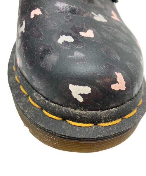 Dr.Martens（ドクターマーチン）Dr.Martens (ドクターマーチン) PASCAL ハート柄8ホールブーツ ブラック サイズ:UK4の古着・服飾アイテム
