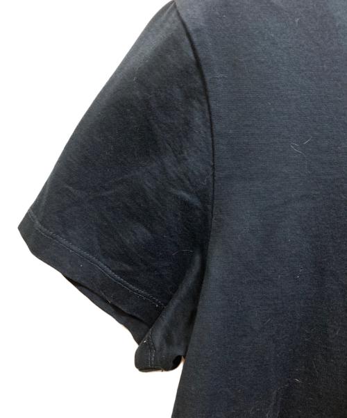 MONCLER（モンクレール）MONCLER (モンクレール) ワッペン付きVネックTシャツ ネイビー サイズ:XSの古着・服飾アイテム