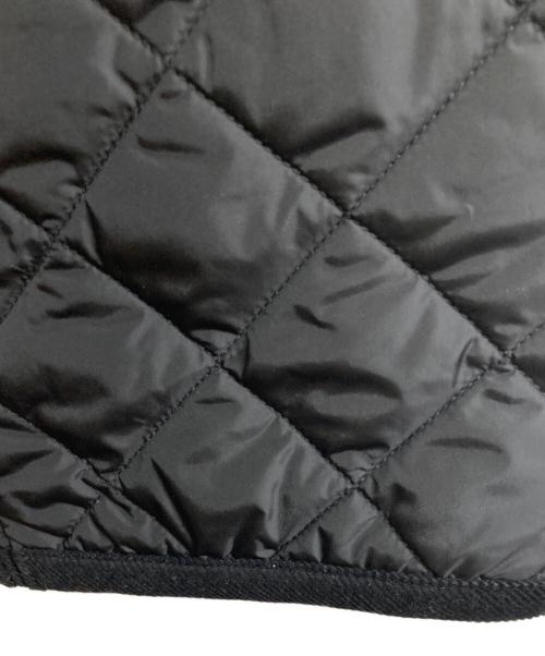 Barbour（バブアー）Barbour (バブアー) キルティングフーデッドコート ブラック サイズ:38の古着・服飾アイテム