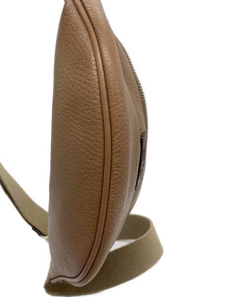 Daniel&Bob（ダニエル＆ボブ）Daniel&Bob (ダニエル＆ボブ) nano・universe (ナノ・ユニバース) 別注レザーボディバッグ ベージュの古着・服飾アイテム