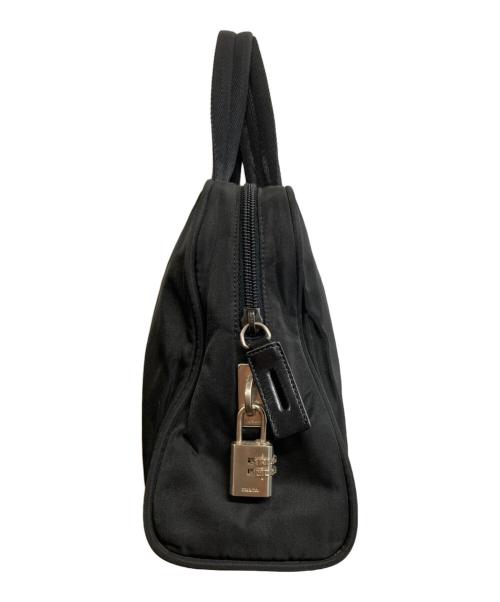 PRADA（プラダ）PRADA (プラダ) ラウンドファスナーナイロンハンドバッグ ブラックの古着・服飾アイテム