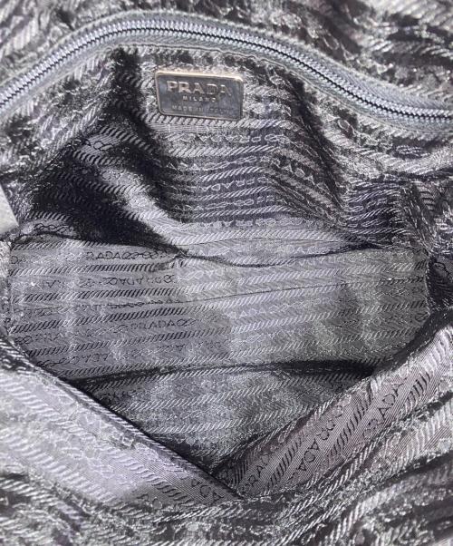 PRADA（プラダ）PRADA (プラダ) ラウンドファスナーナイロンハンドバッグ ブラックの古着・服飾アイテム