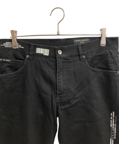 DOLCE & GABBANA（ドルチェ＆ガッバーナ）DOLCE & GABBANA (ドルチェ＆ガッバーナ) DGVIB3 パッチ付 レギュラーフィット ストレッチ ジーンズ ブラック サイズ:48の古着・服飾アイテム