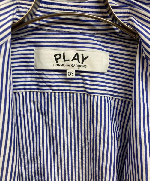 PLAY COMME des GARCONS（プレイコムデギャルソン）PLAY COMME des GARCONS (プレイコムデギャルソン) STRIPED L/S SHIRT BLACK HEART ブルー サイズ:XXS 未使用品の古着・服飾アイテム