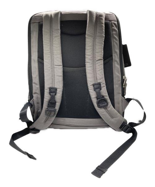 TUMI（トゥミ）TUMI (トゥミ) バックパック グレーの古着・服飾アイテム