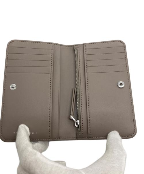 TORY BURCH（トリーバーチ）TORY BURCH (トリーバーチ) 2つ折り財布 グレーの古着・服飾アイテム