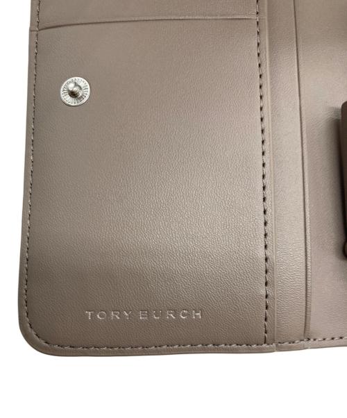 TORY BURCH（トリーバーチ）TORY BURCH (トリーバーチ) 2つ折り財布 グレーの古着・服飾アイテム