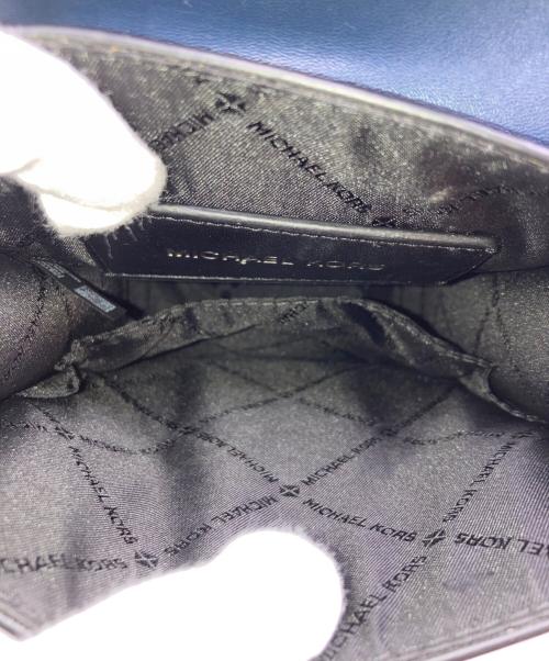 MICHAEL KORS（マイケル・コース）MICHAEL KORS (マイケルコース) レザーショルダーバッグ ネイビーの古着・服飾アイテム