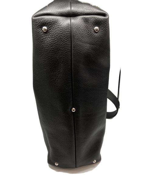 Hilton（ヒルトン）Hilton (ヒルトン) シュリンクレザーショルダーバッグ ブラック 未使用品の古着・服飾アイテム