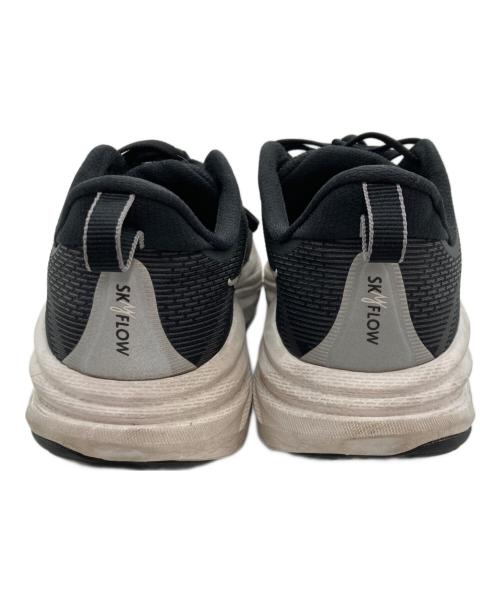 HOKAONEONE（ホカオネオネ）HOKAONEONE (ホカオネオネ) SKYFLOW ブラック サイズ:UK9の古着・服飾アイテム