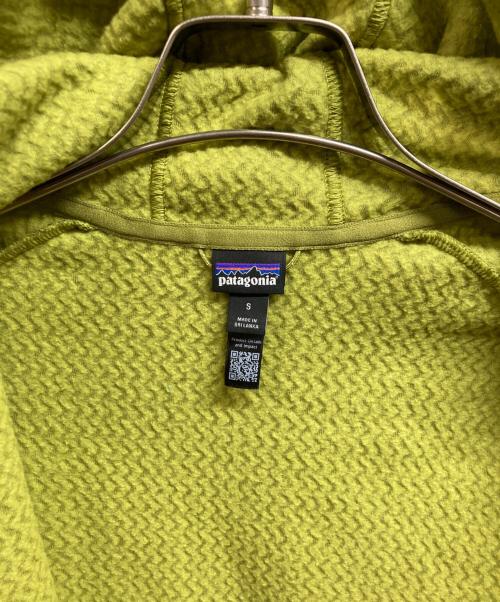 Patagonia（パタゴニア）Patagonia (パタゴニア) R1エア・フルジップ・フーディ グリーン サイズ:Sの古着・服飾アイテム