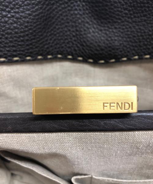 FENDI（フェンディ）FENDI (フェンディ) ガマ口ハンドバッグ ダークブラウンの古着・服飾アイテム