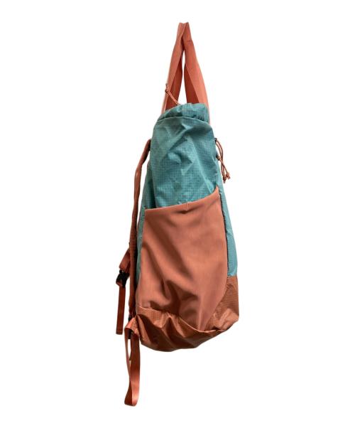 Patagonia（パタゴニア）Patagonia (パタゴニア) Ultralight Black Hole Tote Pack 27L ブルー×オレンジの古着・服飾アイテム
