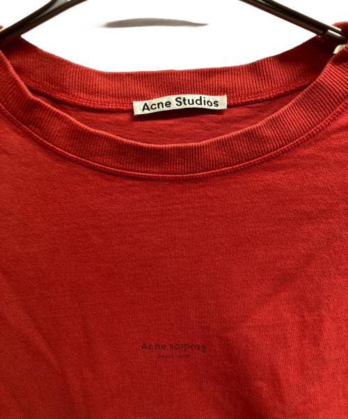 Acne studios（アクネ ストゥディオス）ACNE STUDIOS (アクネ ストゥディオス) ロゴプリントtシャツ レッド サイズ:Sの古着・服飾アイテム