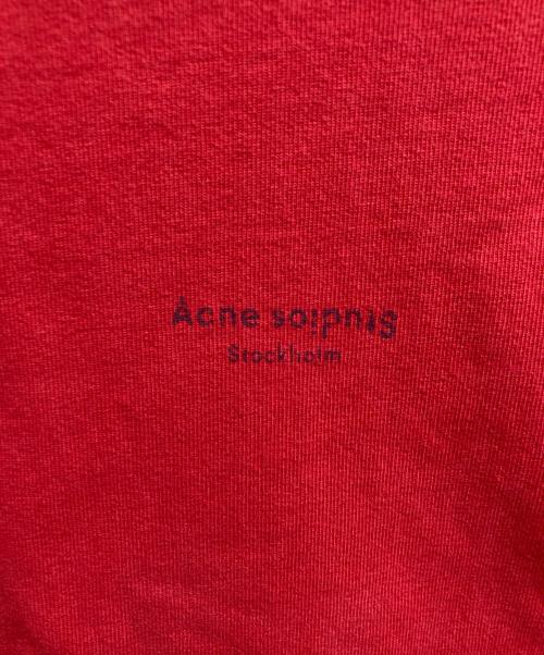 Acne studios（アクネ ストゥディオス）ACNE STUDIOS (アクネ ストゥディオス) ロゴプリントtシャツ レッド サイズ:Sの古着・服飾アイテム