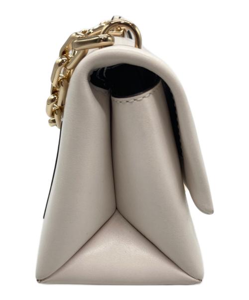 MICHAEL KORS（マイケル・コース）MICHAEL KORS (マイケル・コース) ショルダーバッグ ホワイトの古着・服飾アイテム