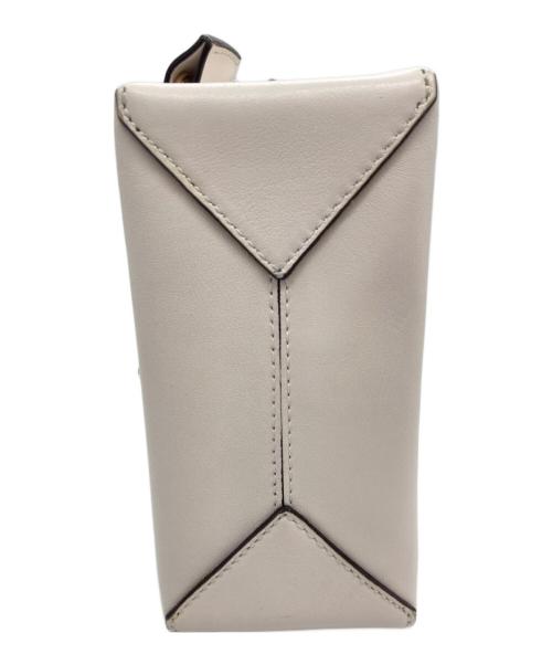 MICHAEL KORS（マイケル・コース）MICHAEL KORS (マイケル・コース) ショルダーバッグ ホワイトの古着・服飾アイテム