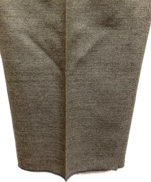 COMME des GARCONS HOMME（コムデギャルソン オム）COMME des GARCONS HOMME (コムデギャルソン オム) 2タック ウールトラウザーズ グレー サイズ:Mの古着・服飾アイテム