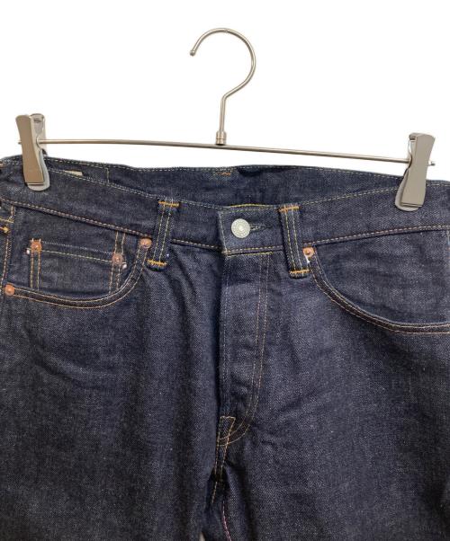 MOMOTARO JEANS（桃太郎ジーンズ）MOMOTARO JEANS (桃太郎ジーンズ) 出陣スリムストレートデニムパンツ インディゴ サイズ:W30の古着・服飾アイテム