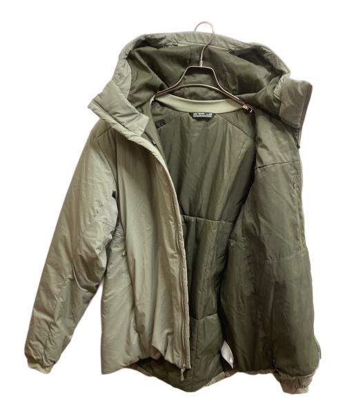ARC'TERYX（アークテリクス）ARC'TERYX (アークテリクス) ATOM AR HOODY distortion カーキ サイズ:Lの古着・服飾アイテム