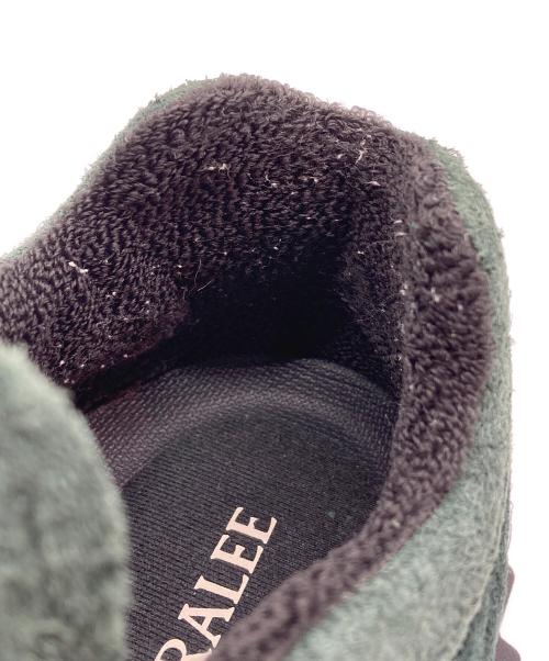 NEW BALANCE（ニューバランス）NEW BALANCE (ニューバランス) AURALEE (オーラリー) ローカットスニーカー グリーン サイズ:US8の古着・服飾アイテム