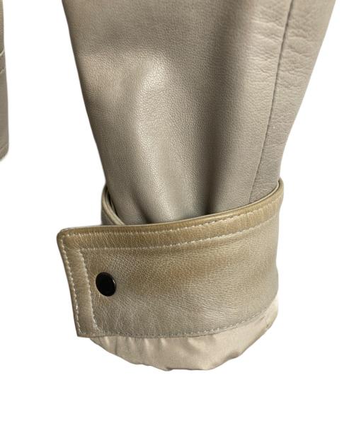 EMMETI（エンメティ）EMMETI (エンメティ) ラムレザーシングルライダースジャケット ベージュ サイズ:46の古着・服飾アイテム