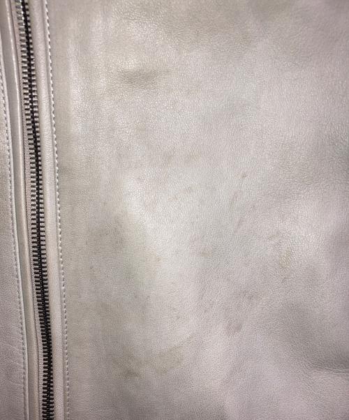 EMMETI（エンメティ）EMMETI (エンメティ) ラムレザーシングルライダースジャケット ベージュ サイズ:46の古着・服飾アイテム