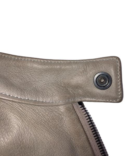 EMMETI（エンメティ）EMMETI (エンメティ) ラムレザーシングルライダースジャケット ベージュ サイズ:46の古着・服飾アイテム