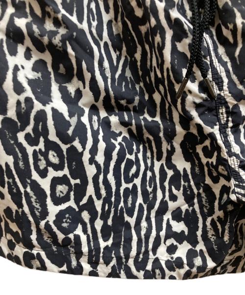 BURBERRY（バーバリー）BURBERRY (バーバリー) ラバーロゴスイムパンツ ホワイト×ブラック サイズ:Mの古着・服飾アイテム