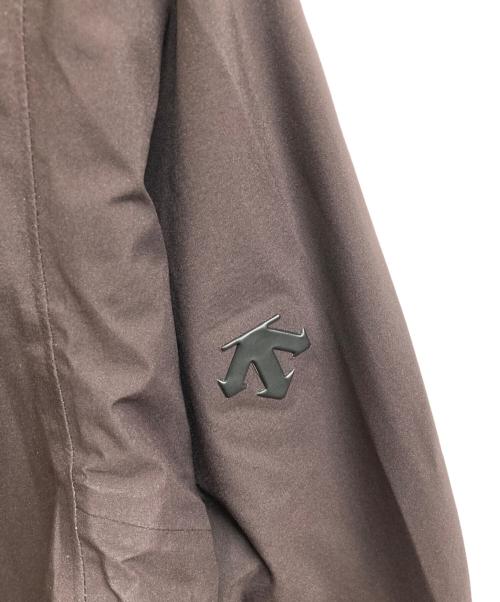 DESCENTE ALLTERRAIN（デザイント オルテライン）Descente ALLTERRAIN (デザイント オルテライン) WATERPROOF JACKET ボルドー サイズ:M 未使用品の古着・服飾アイテム