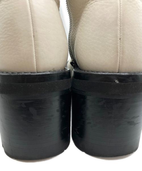 JOHN LAWRENCE SULLIVAN（ジョン ローレンス サリバン）JOHN LAWRENCE SULLIVAN (ジョン ローレンス サリバン) スクエアトゥサイドジップヒールブーツ ホワイト サイズ:8の古着・服飾アイテム