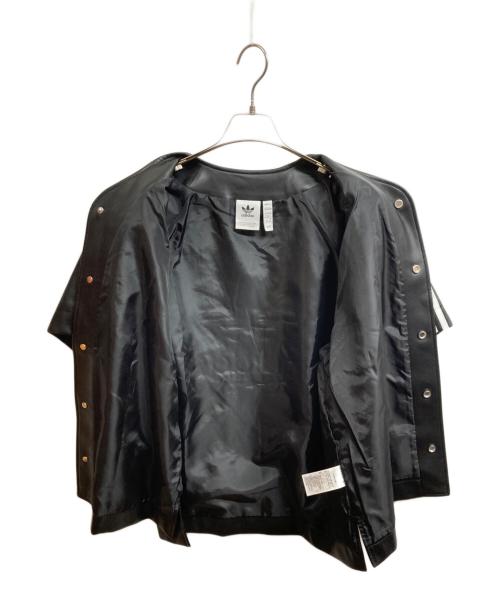 adidas（アディダス）adidas (アディダス) フェイクレザー アディカラー スリーストライプス ベースボールシャツ ブラック サイズ:Mの古着・服飾アイテム