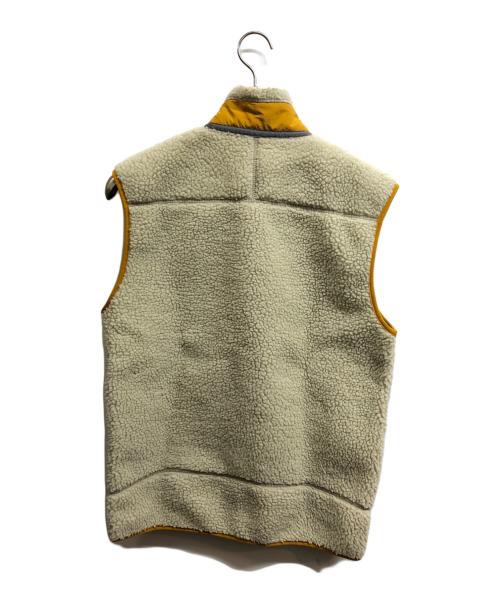 Patagonia（パタゴニア）Patagonia (パタゴニア) CLASSIC RETRO-X VEST アイボリー サイズ:Mの古着・服飾アイテム