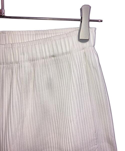 ISSEY MIYAKE me（イッセイ ミヤケ ミー）ISSEY MIYAKE me (イッセイ ミヤケ ミー) プリーツワイドパンツ ホワイト サイズ:FREEの古着・服飾アイテム