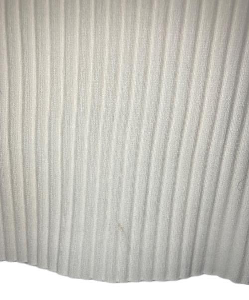 ISSEY MIYAKE me（イッセイ ミヤケ ミー）ISSEY MIYAKE me (イッセイ ミヤケ ミー) プリーツワイドパンツ ホワイト サイズ:FREEの古着・服飾アイテム