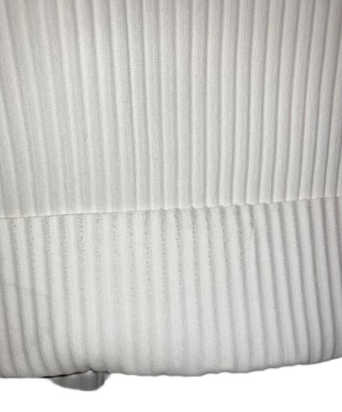 ISSEY MIYAKE me（イッセイ ミヤケ ミー）ISSEY MIYAKE me (イッセイ ミヤケ ミー) プリーツワイドパンツ ホワイト サイズ:FREEの古着・服飾アイテム