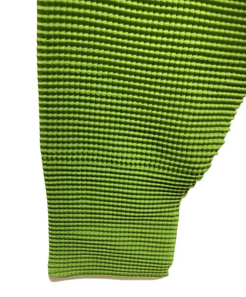 me ISSEY MIYAKE（ミーイッセイ ミヤケ）me ISSEY MIYAKE (ミーイッセイ ミヤケ) プリーツシャツ グリーン サイズ:Freeの古着・服飾アイテム