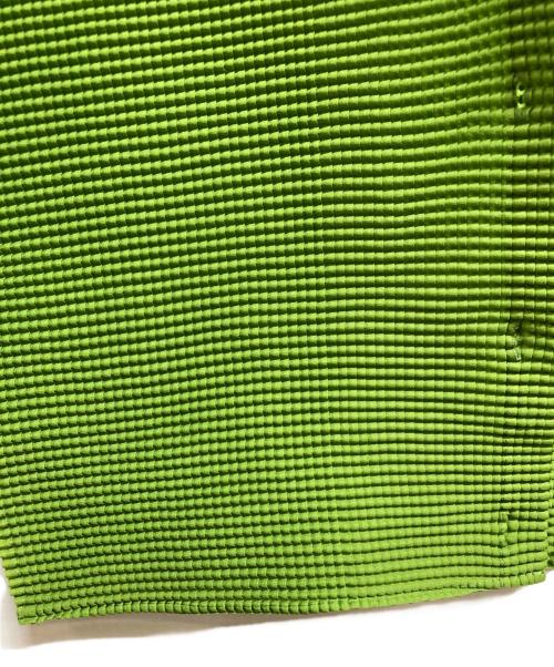 me ISSEY MIYAKE（ミーイッセイ ミヤケ）me ISSEY MIYAKE (ミーイッセイ ミヤケ) プリーツシャツ グリーン サイズ:Freeの古着・服飾アイテム