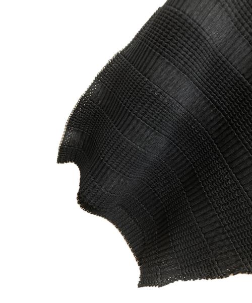 me ISSEY MIYAKE（ミーイッセイ ミヤケ）me ISSEY MIYAKE (ミーイッセイ ミヤケ) プリーツカットソー ブラック サイズ:Freeの古着・服飾アイテム