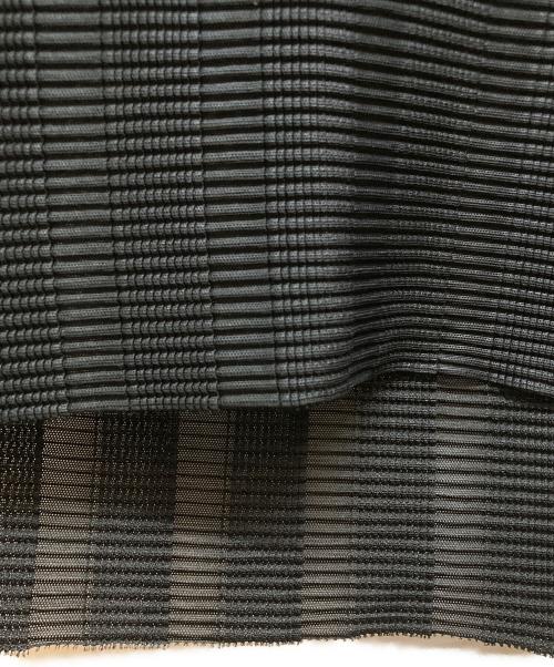 me ISSEY MIYAKE（ミーイッセイ ミヤケ）me ISSEY MIYAKE (ミーイッセイ ミヤケ) プリーツカットソー ブラック サイズ:Freeの古着・服飾アイテム