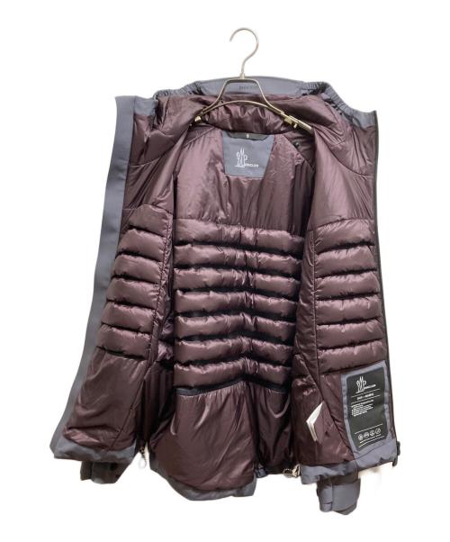 MONCLER GRENOBLE（モンクレール グルノーブル）MONCLER GRENOBLE (モンクレール グルノーブル) THUSIS JACKET グレー サイズ:2 未使用品の古着・服飾アイテム