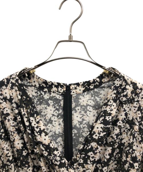 martinique（マルティニーク）martinique (マルティニーク) カシュクールフラワーワンピース花柄ワンピース ブラック サイズ:1 未使用品の古着・服飾アイテム